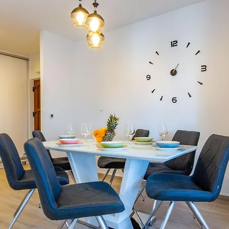 Apartman Apolon 2bdr With Balcony *
