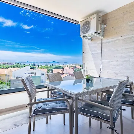 Apolon 2bdr With Balcony * Ζαντάρ