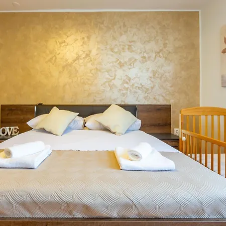 Apartment Apolon 2bdr With Balcony *
