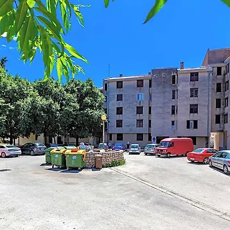 Apolon 2bdr With Balcony * Ζαντάρ