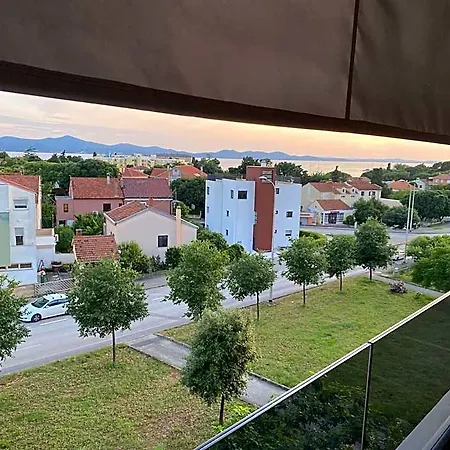Apolon 2bdr With Balcony * Ζαντάρ
