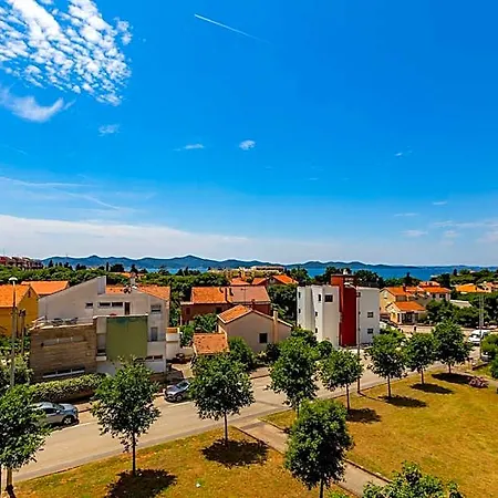 Apolon 2bdr With Balcony Ζαντάρ