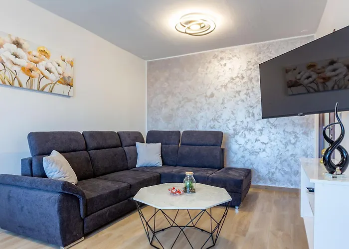 Apartman Apolon 2bdr With Balcony *